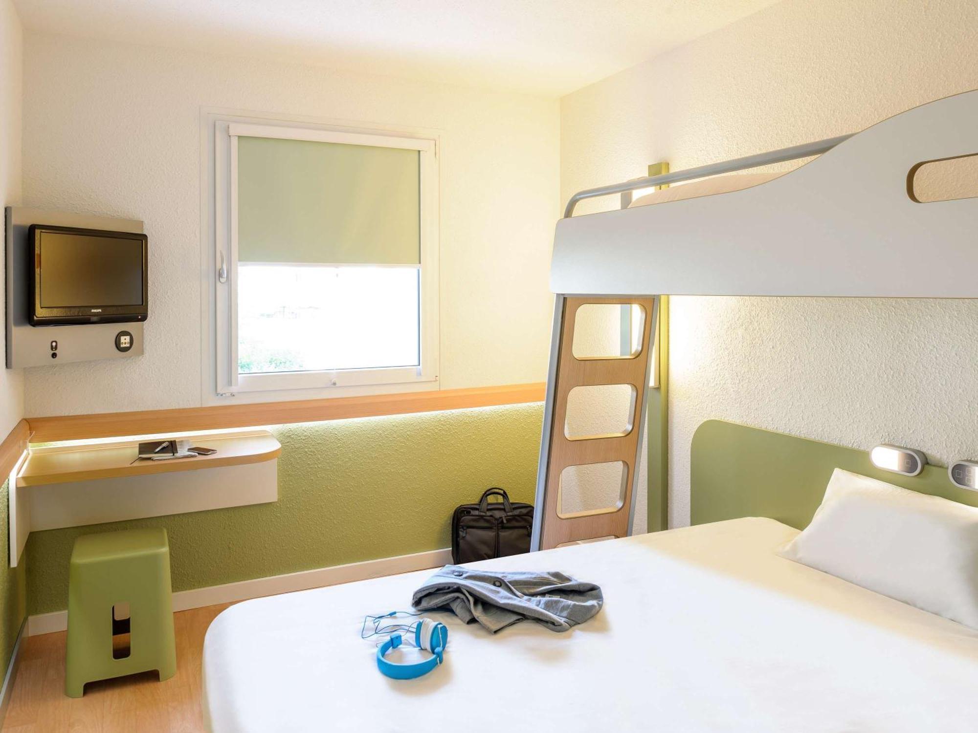 Ibis Budget Bordeaux Centre Bastide Exterior photo