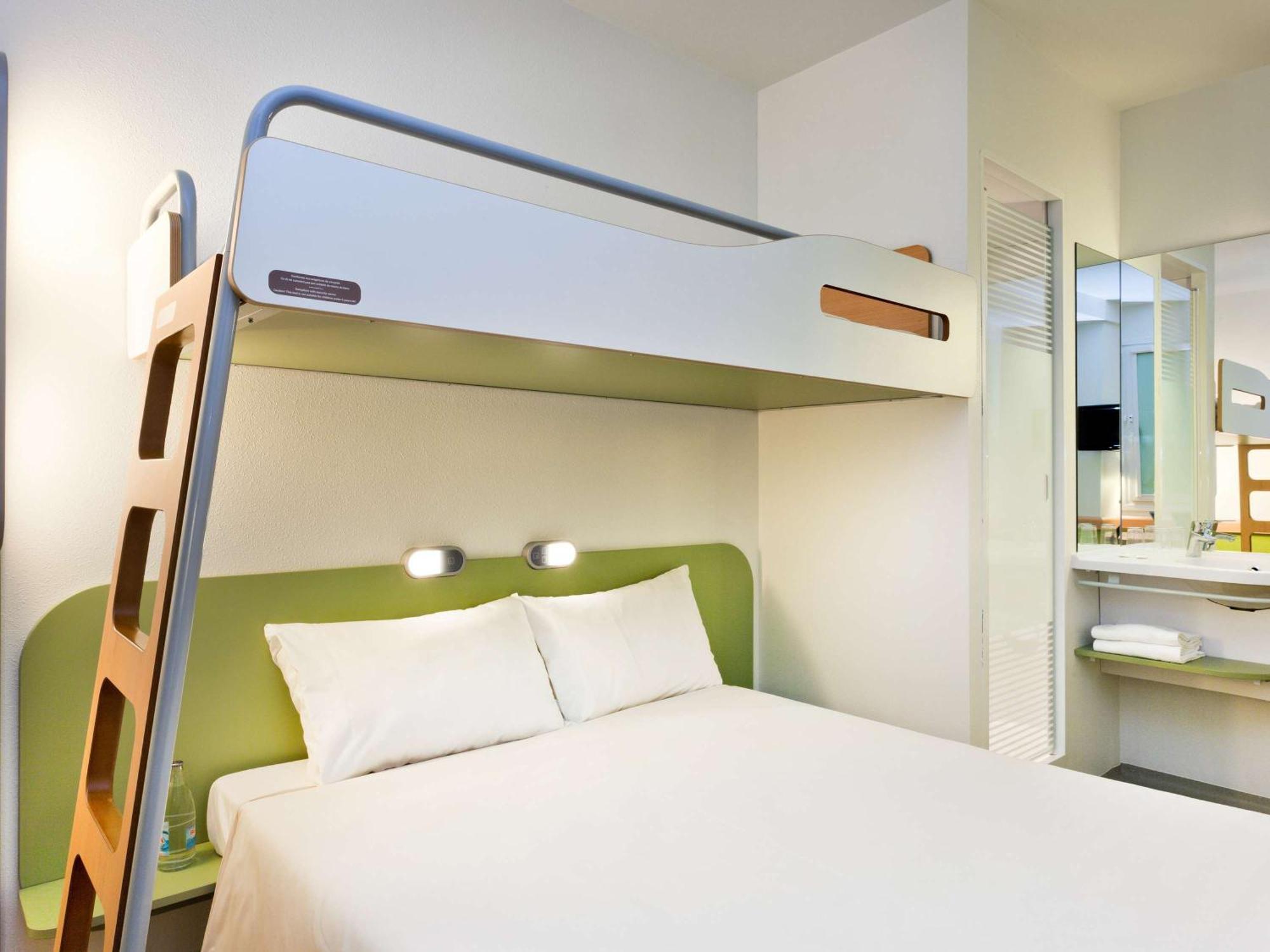 Ibis Budget Bordeaux Centre Bastide Exterior photo